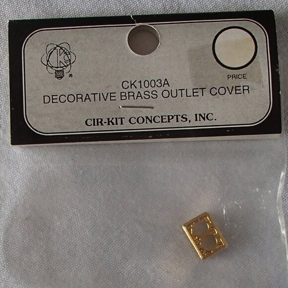 Cir-Kit 1003A Decorative  Brass Outlet Cover: Dollhouse Miniatures 1:12 Scale - Picture 4 of 7
